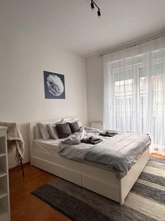 Appartamento S11 Novi Sad Esterno foto